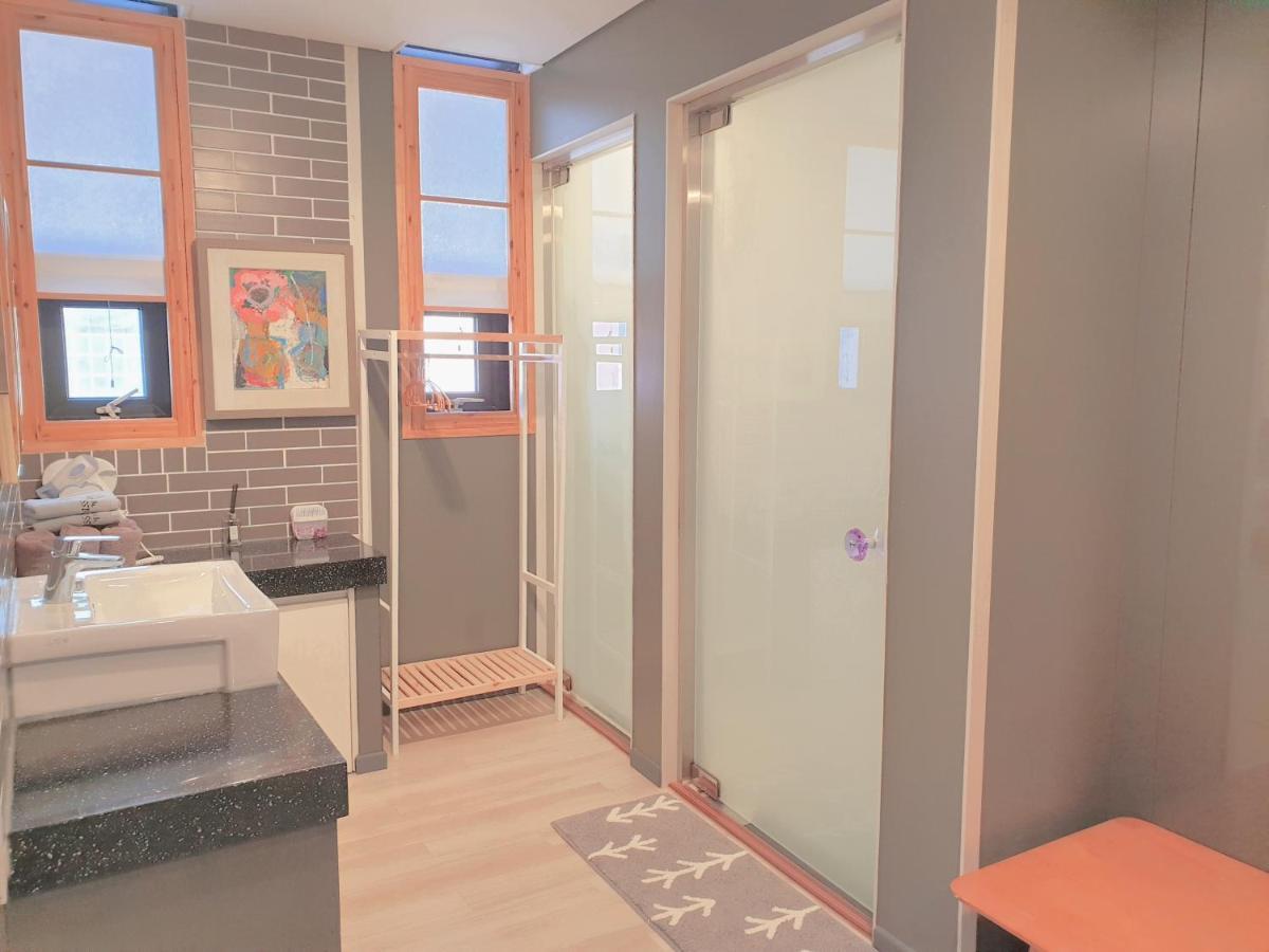 Picasso Guesthouse Mokpo Bagian luar foto