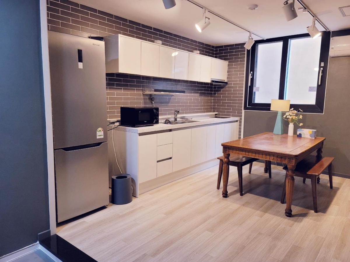 Picasso Guesthouse Mokpo Bagian luar foto